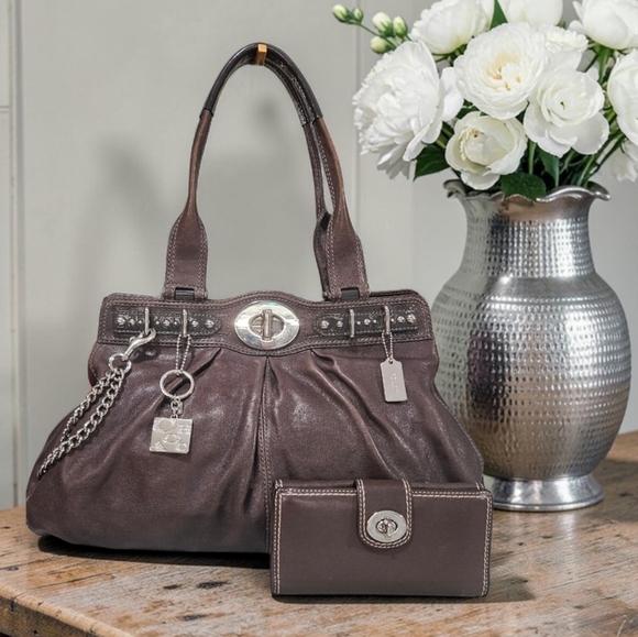 Coach XL Garnet Hobo Chocolate Leather Shoulder Bag w/Wallet & Charm - Picture 16 of 16